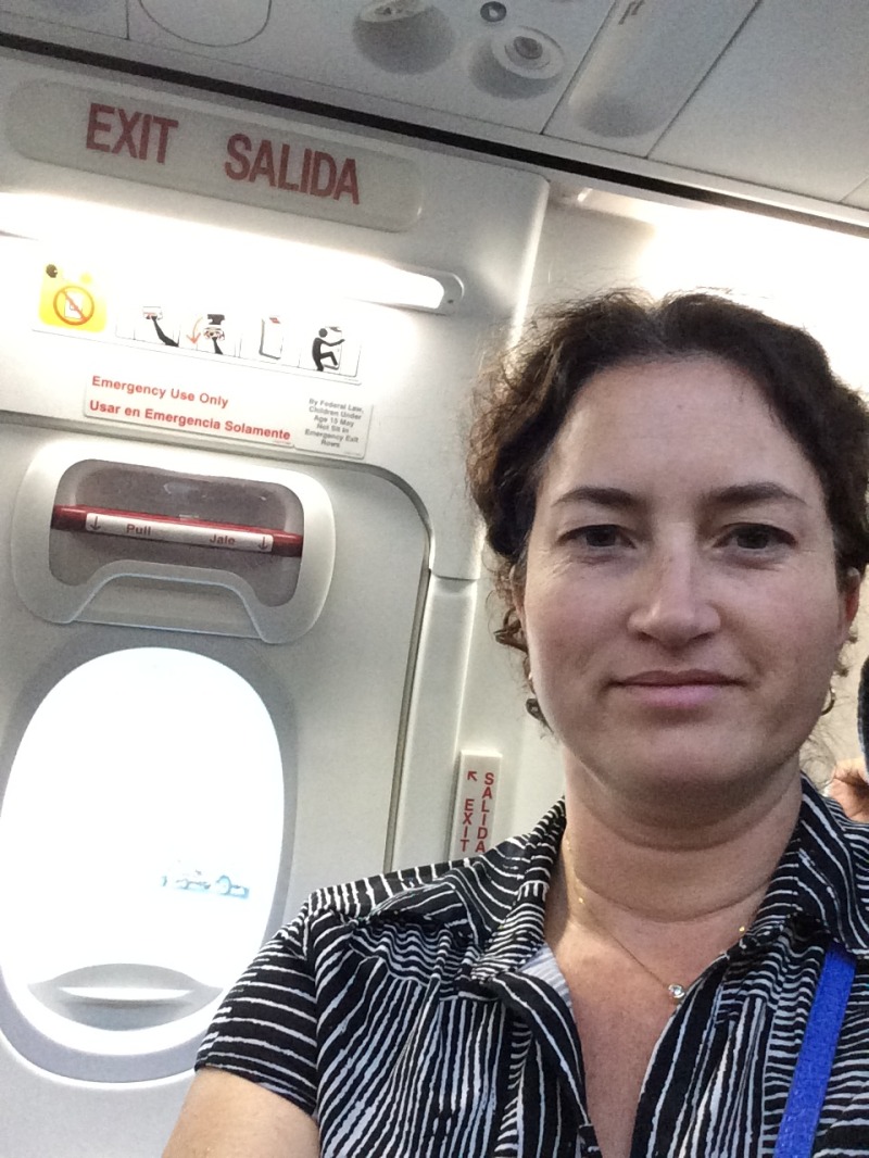 2015/12(December)/Misc/800x600_2015-12-11 2015-12-13 003-Suzi-exit-row.JPG